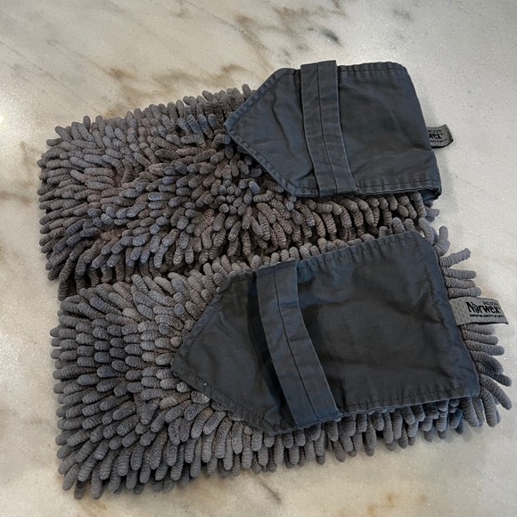 Norwex BacLock Bath Mitts Set Gray Microfiber Bathroom Cleaning Gloves - Picture 1 of 6